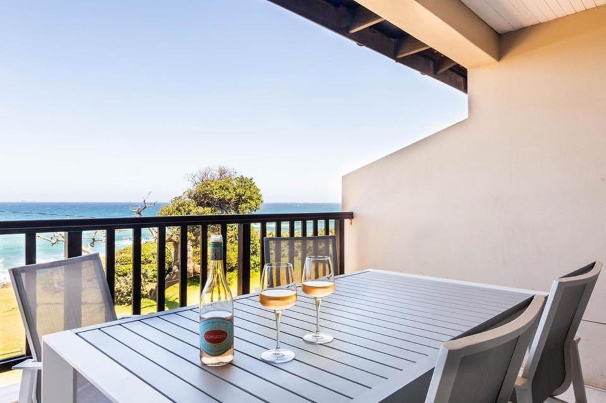 6 Dolphin Views La Mercy Beachfront Apartamento Exterior foto